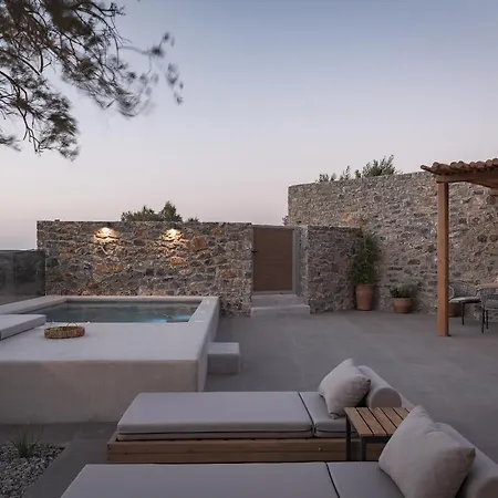 Isla House, A Timeless Retreat, By Thinkvilla * Damnoni